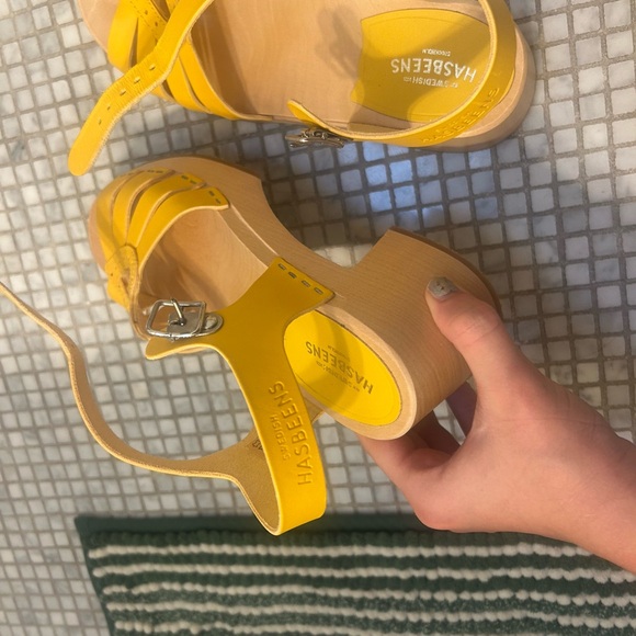 Swedish Hasbeens Yellow Sandals with Bow Detail - Picture 4 of 5